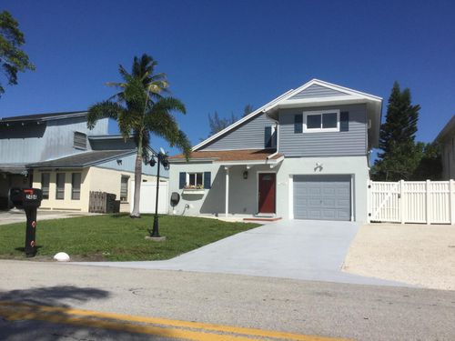 2484 Southridge Rd, Delray Beach, FL, 33444-8111 | Card Image