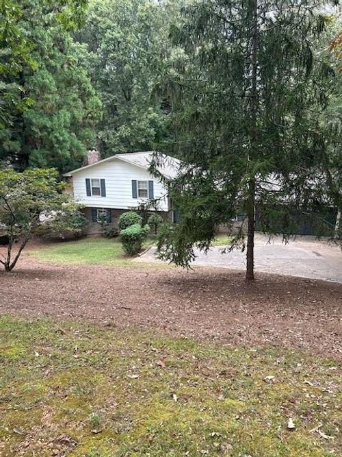 496 Woodland Dr, Gainesville, GA, 30501-2259 | Card Image