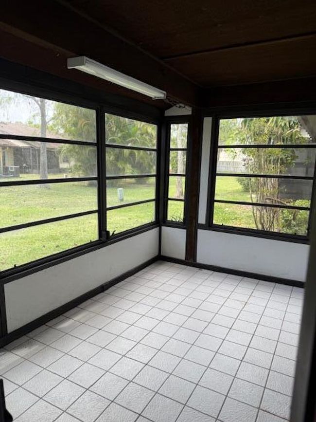 197 Star Clusters Ct, Condo with 2 bedrooms, 2 bathrooms and null parking in Royal Palm Beach FL | Image 13