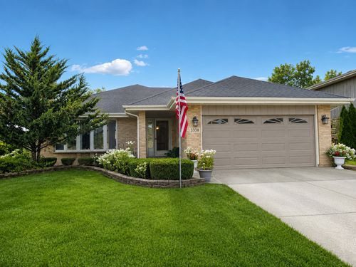 13338 Laramie Ave, Crestwood, IL, 60418-1484 | Card Image