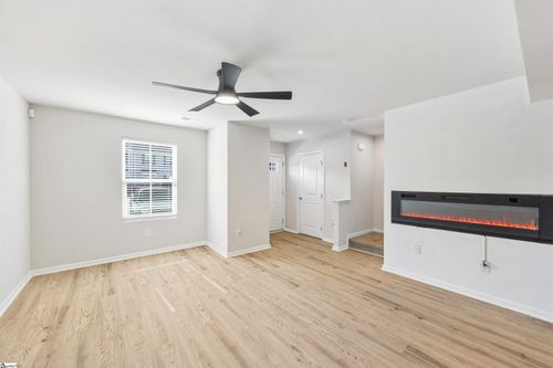 31 Tidworth Dr, Greer, SC, 29651-1835 | Card Image