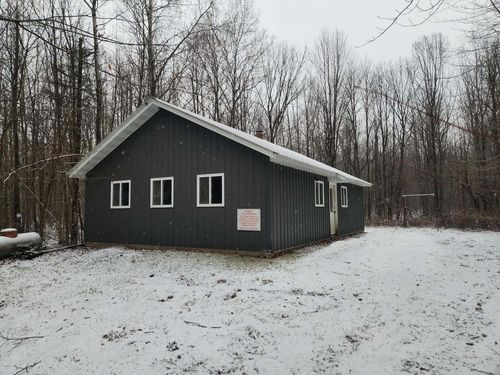 W5010 Hickory Road, HIXTOM, WI, 54460 | Card Image