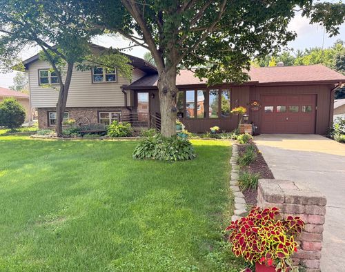 1510 N 1329th Rd, Streator, IL, 61364-8920 | Card Image