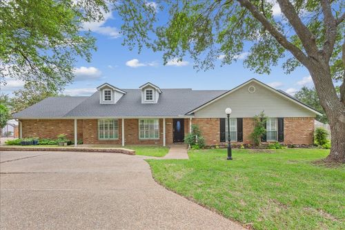 3501 Greenleaf Dr, Waco, TX, 76710-1409 | Card Image