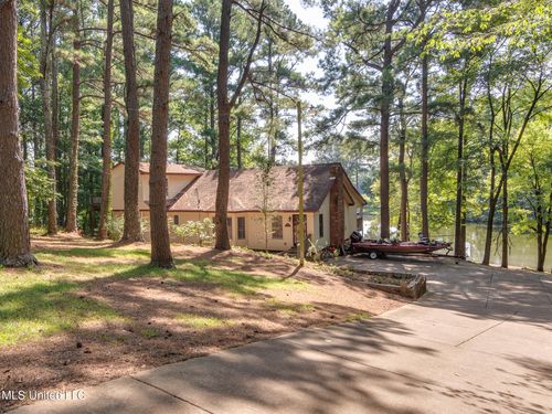 5344 Kahuna Cv, Hernando, MS, 38632-4024 | Card Image