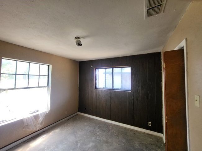 306 Wade St, House other with 4 bedrooms, 2 bathrooms and null parking in Olney TX | Image 22