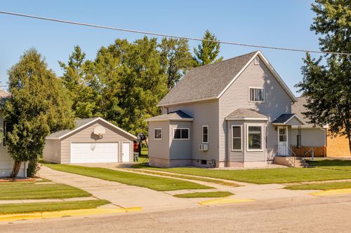 17 E Oak St, Osakis, MN, 56360 | Card Image