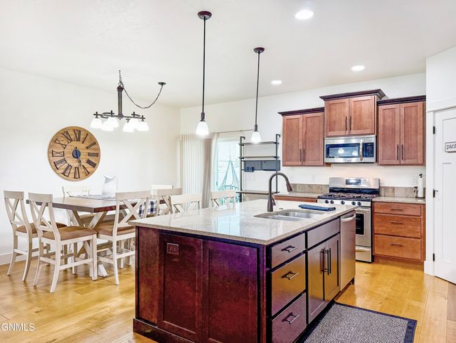 512 70 Th St E, House other with 3 bedrooms, 2 bathrooms and null parking in Williston ND | Image 8