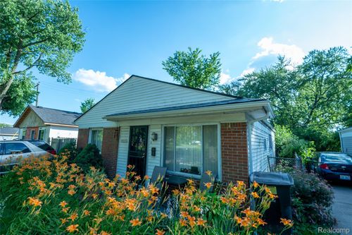 4315 Algonquin St, Detroit, MI, 48215-2282 | Card Image
