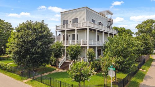1711 Sevier St, Nashville, TN, 37206-2145 | Card Image