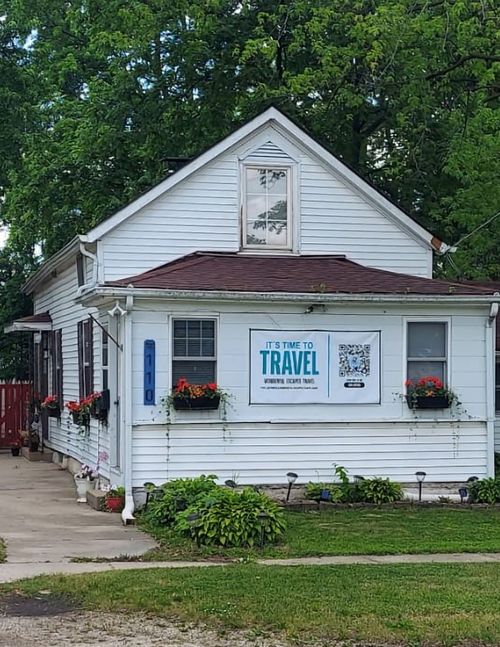110 S Cherry St, Somonauk, IL, 60552-9817 | Card Image