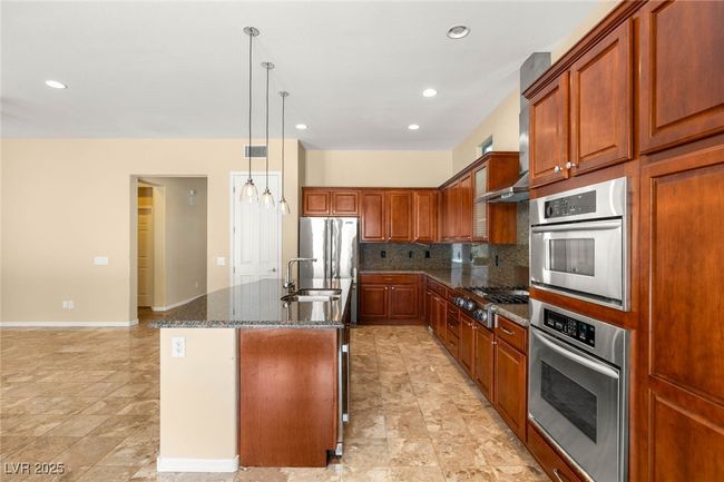 17 Morninglow Pass, House other with 4 bedrooms, 4 bathrooms and null parking in Henderson NV | Image 18