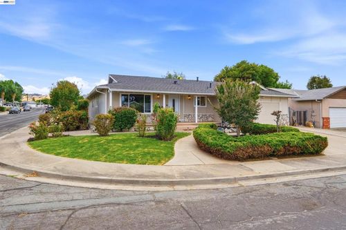 1401 Monterey Dr, Antioch, CA, 94509 | Card Image