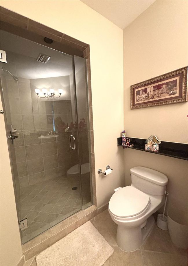 2nd Bathroom with shower | Image 15