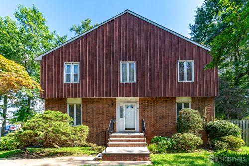 40 Phelps Ave, New Brunswick, NJ, 08901-3700 | Card Image