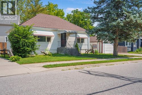 5 Buckingham Ave, Chatham, ON, N7M3B5 | Card Image