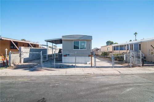 3464 Death Valley Dr, Las Vegas, NV, 89122-3911 | Card Image