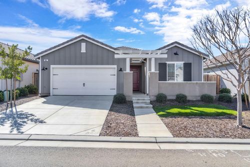 642 Stone Crest Ave, Madera, CA, 93636-8027 | Card Image