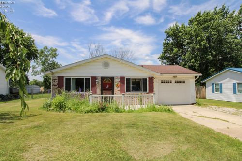 104 S West Ave, Willard, OH, 44890-9407 | Card Image