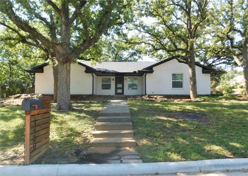 1400 Angelina Bend Dr, Denton, TX, 76205-8107 | Card Image