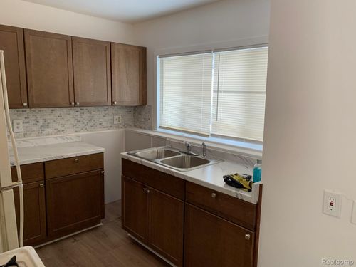 29131 Rosewood Street, Inkster, MI, 48141 | Card Image