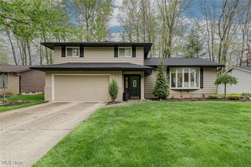 33373 Cromwell Dr, Solon, OH, 44139-4811 | Card Image