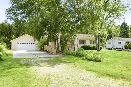 4181 Maes Dr, Port Huron, MI, 48060-7718 | Card Image