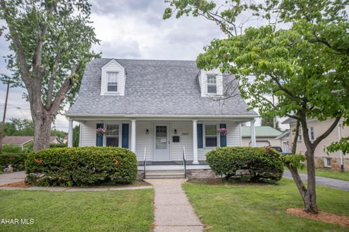 505 E Wopsononock Ave, Altoona, PA, 16601-4023 | Card Image