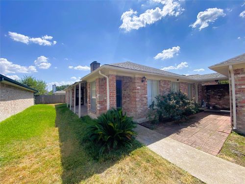 9515 Hendon Ln, Houston, TX, 77036-6509 | Card Image