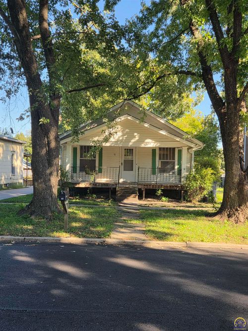 10-neosho-street-10 Neosho St, Emporia, KS, 66801 | Card Image