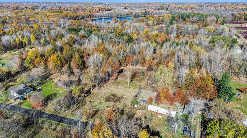 3 24th Ave, Grand Junction, MI, 49056-9232 | Card Image