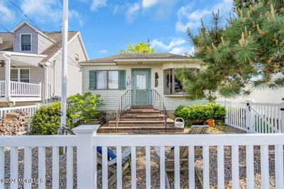 307 7th Avenue, House other with 3 bedrooms, 2 bathrooms and null parking in Ortley Beach NJ | Image 2