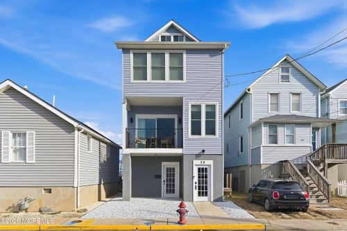 28 2nd St, Highlands, NJ, 07732-1628 | Card Image