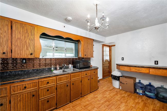 1419 Branchton Rd, House other with 2 bedrooms, 2 bathrooms and 1 parking in Hilliards PA | Image 10