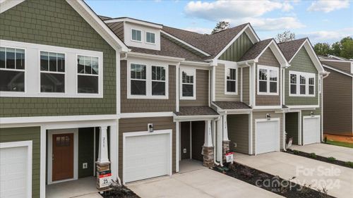 215 Tippin Trl, Travelers Rest, SC, 29690-9844 | Card Image