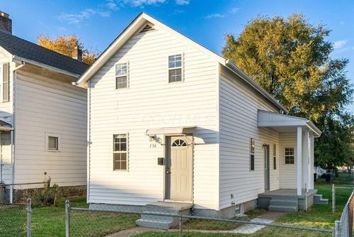 136 E Innis Ave, Columbus, OH, 43207-1158 | Card Image
