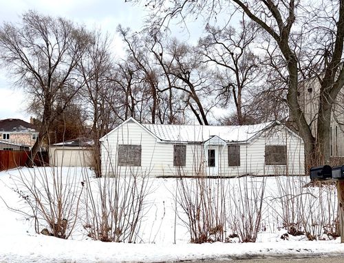 9331 Knight Ave, Des Plaines, IL, 60016-3949 | Card Image