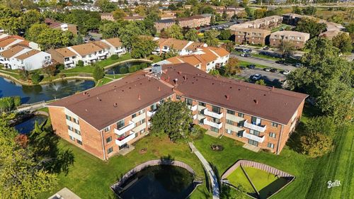 103-4000 Bayside Dr, Palatine, IL, 60074-3357 | Card Image