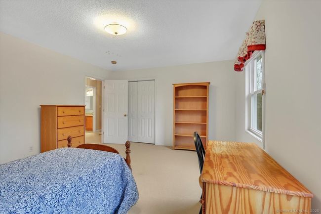 Large bedroom, 2 windows, closet - front of house. | Image 20