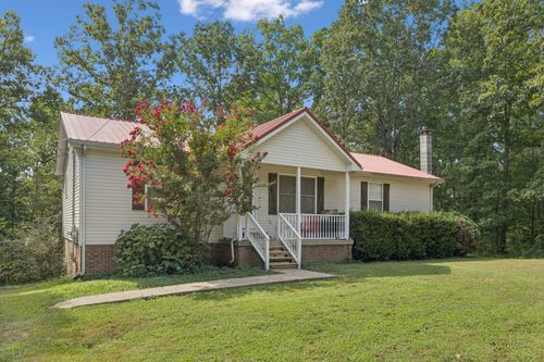 243 Troy Ln, Hohenwald, TN, 38462-4022 | Card Image