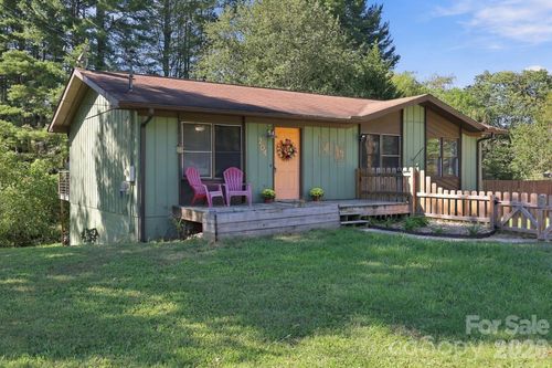 204 Oakdale Rd, Waynesville, NC, 28786-4638 | Card Image