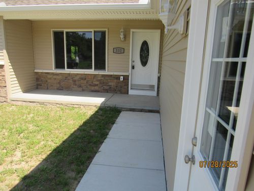 332 Gladys St, Marine City, MI, 48039-1510 | Card Image