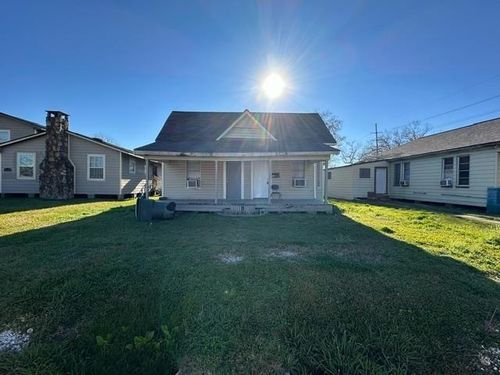 208 17th St, Port Arthur, TX, 77640-3451 | Card Image
