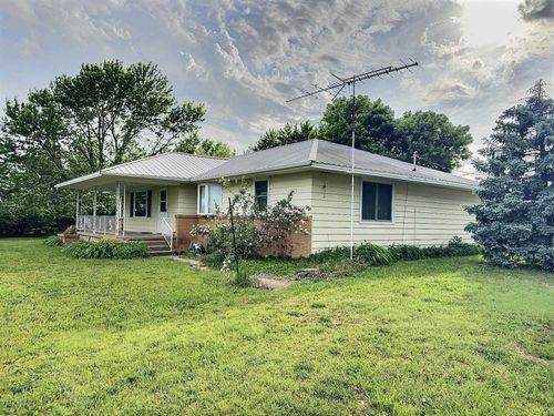 2193 Pawnee, Marion, KS, 66861-9147 | Card Image