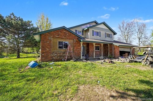 7255 Lahring Rd, Gaines, MI, 48436-9730 | Card Image