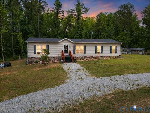 1370 Hunters Lane Lane, Chase City, VA, 23924 | Card Image