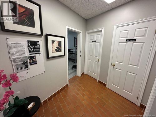 2-381 Somerset St, Saint John, NB, E2K2Y5 | Card Image