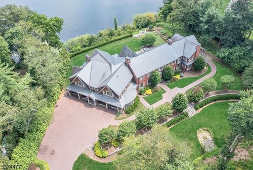 311 Algonquin Rd, Franklin Lakes, NJ, 07417-1001 | Card Image