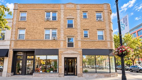 3-2480 Lincoln Ave, Chicago, IL, 60614-2432 | Card Image