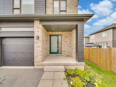 19 Shedrow Pl, Home with 4 bedrooms, 3 bathrooms and 2 parking in Kitchener ON | Image 2